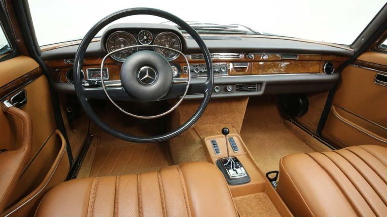 Mercedes-Benz 300 SEL 6.3 - Cockpit