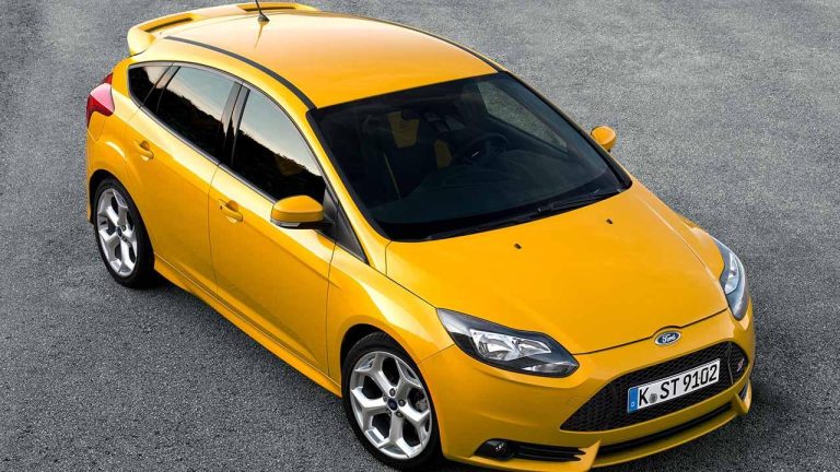 Ford Focus ST - in Gelb bei Automagazin Plus