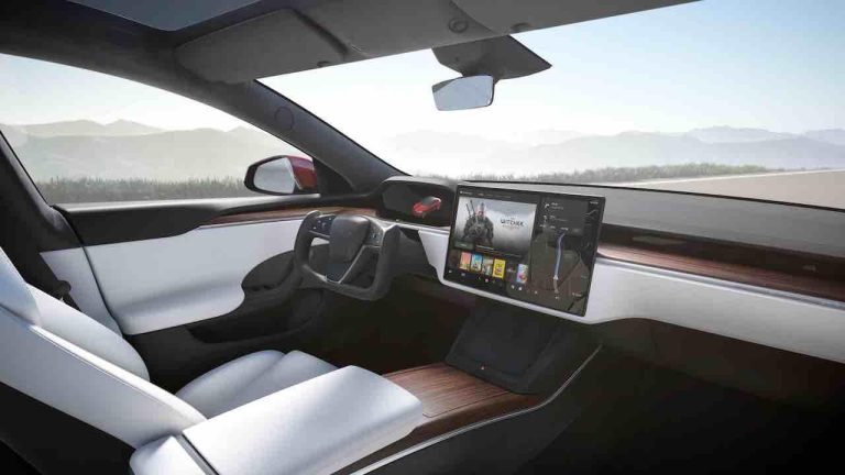 Tesla Model S Plaid - Cockpit
