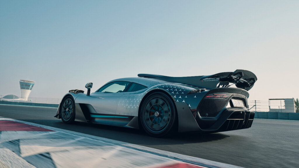 Mercedes-AMG ONE - Seitenansicht bei Automagazin Plus